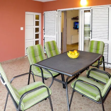 Holiday Pinea - Roz340 By Interhome *