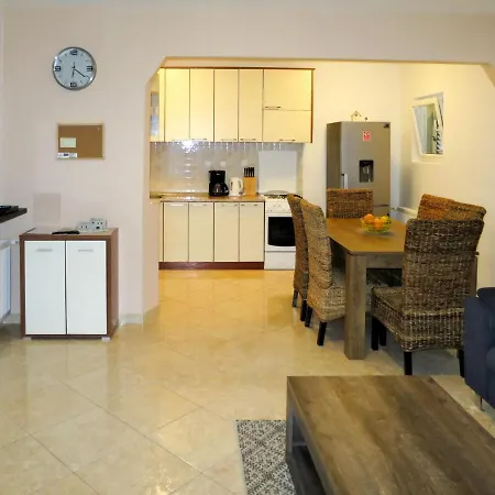 בית נופש Holiday Pinea - Roz340 By Interhome רוגוזניצה