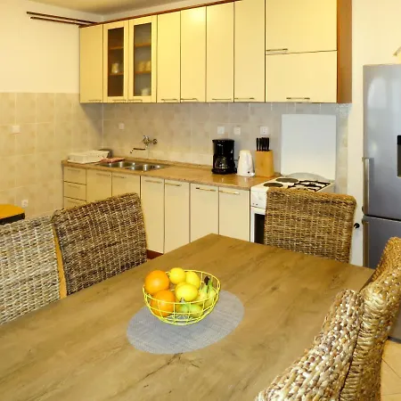בית נופש Holiday Pinea - Roz340 By Interhome